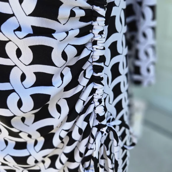 London Times NWT Black & White Geo Wrap Dress, Size 18W - Picture 7 of 11